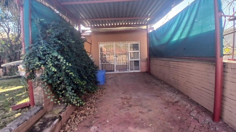 3 Bedroom Property for Sale in Uitsig Free State